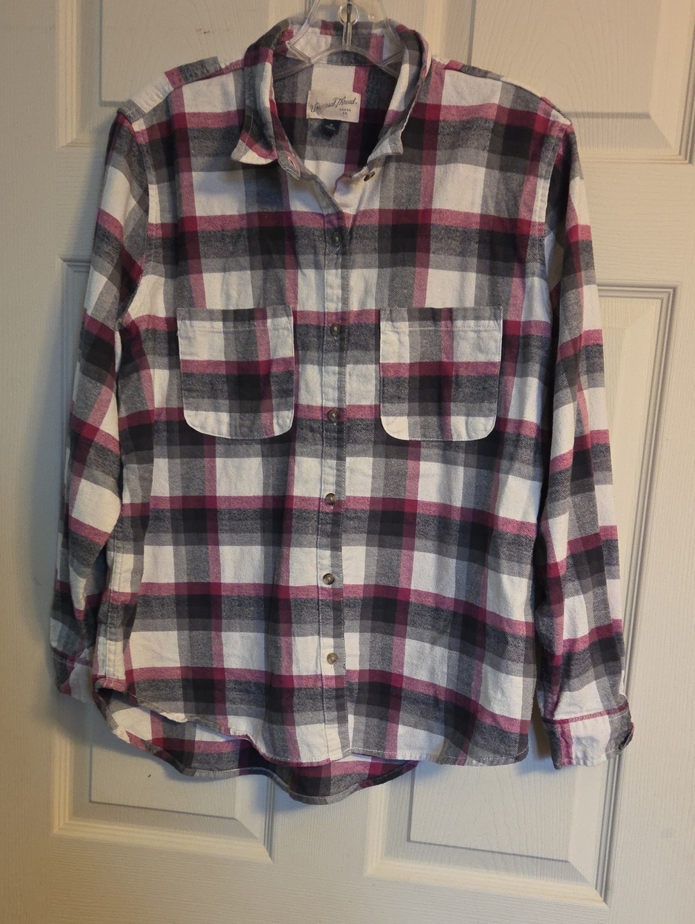 Universal Thread Plaid Button-Up Shirt in White, Gray & Berry Medium